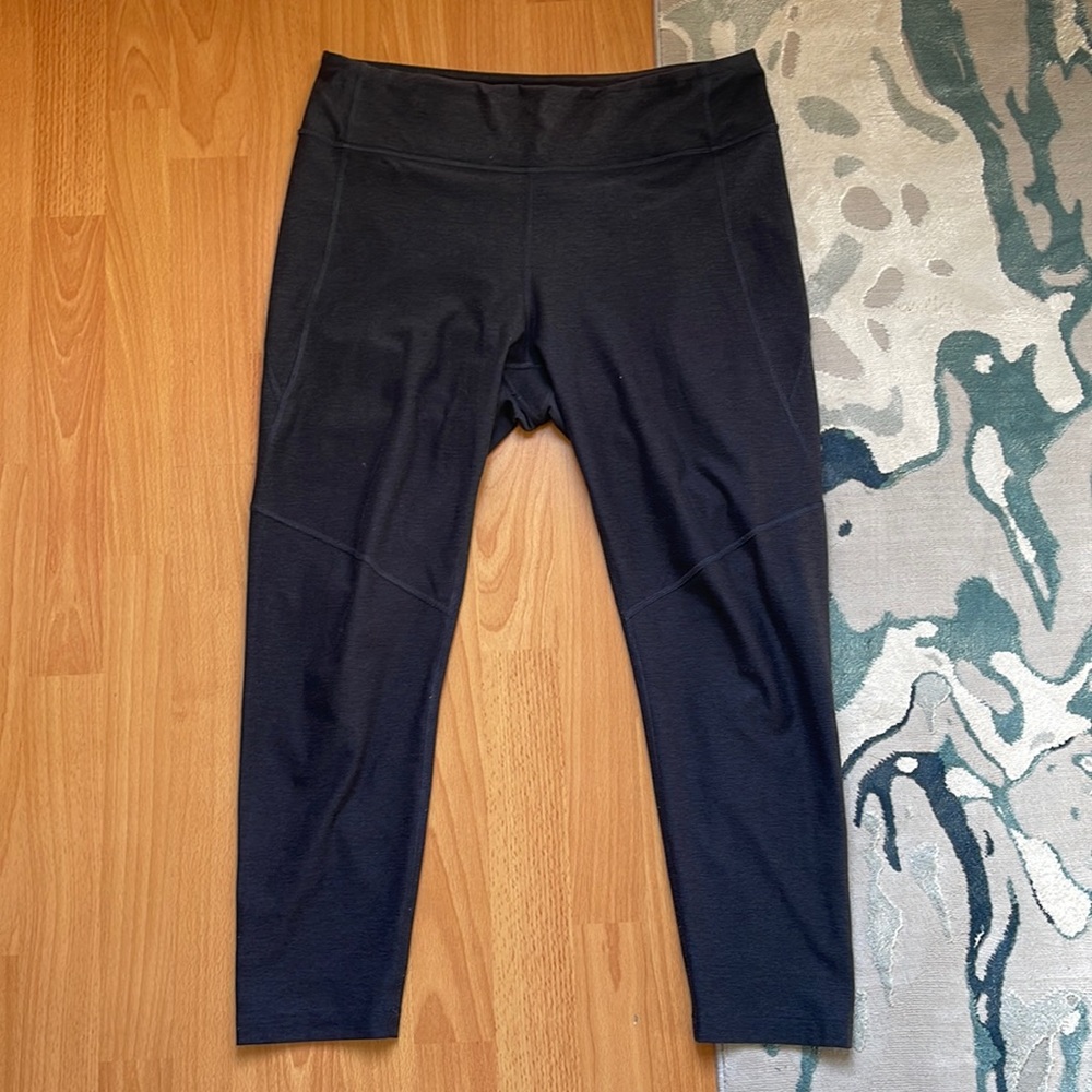 Outdoor Voices 3/4 Warmup Legging